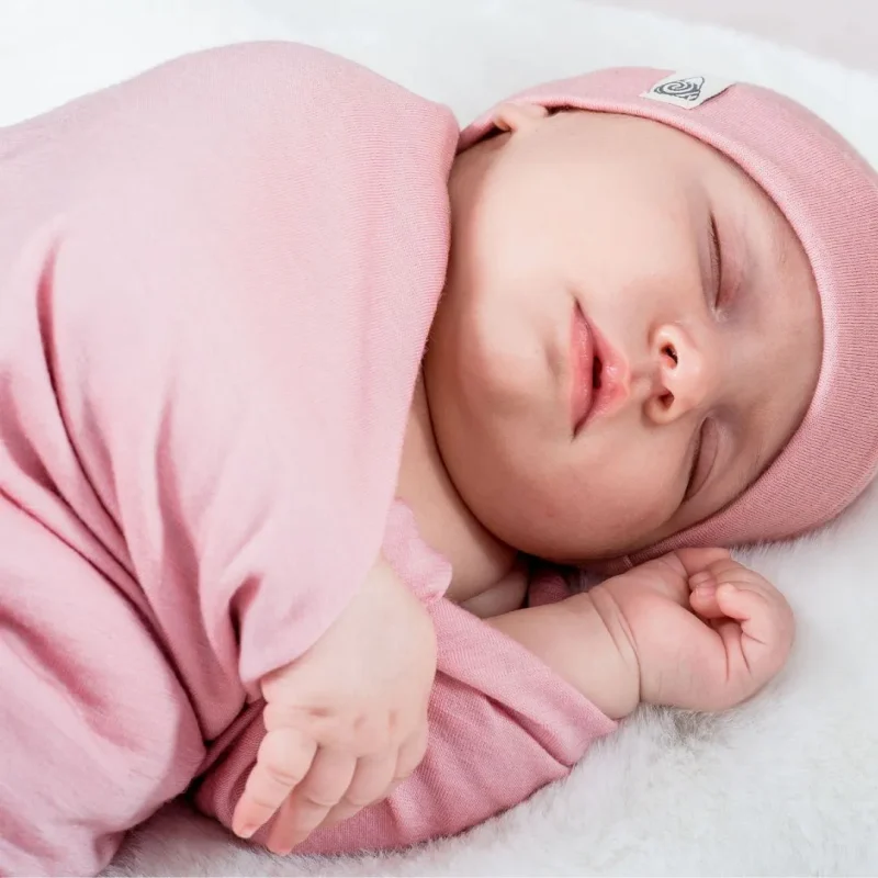 emmaillotage bébé couverture légère en laine mérinos rose Alpes du sud Mérinos
